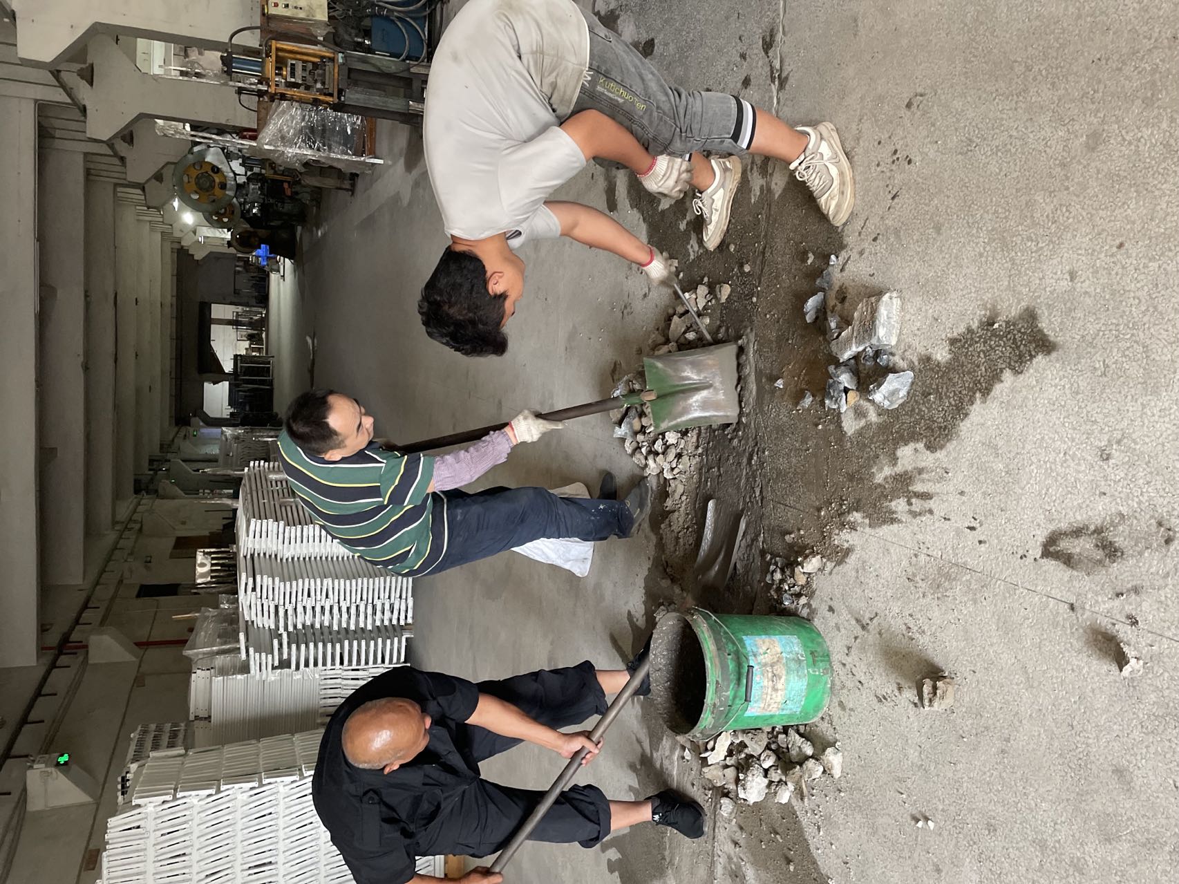 上下鋪鐵床廠家淡季整頓修理中！